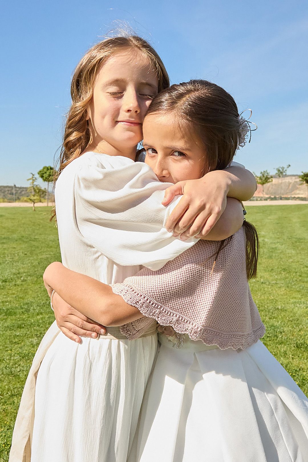 Sesión de fotos de comunión en Teruel con fotografía profesional para niños y niñas de comunión.