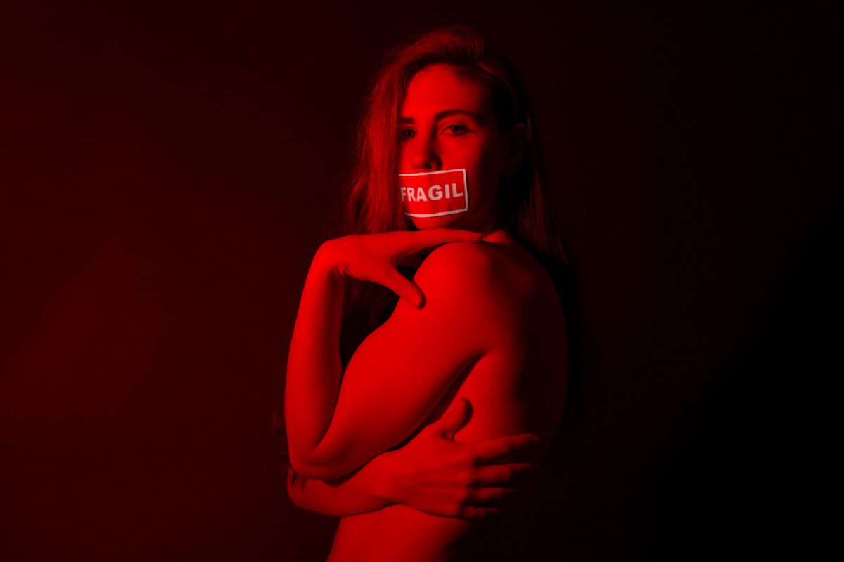 Autorretrato de estudio fotográfico de la fotógrafa Turolense Alba Mozas Gómez en Madrid